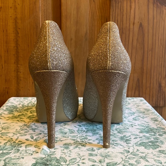 Guess Sparkly Gold Open Toe Platform High Heels - Picture 4 of 8